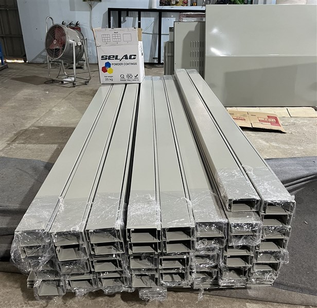 Máng Cáp Sơn Tĩnh Điện Có Tốt Không? Hướng Dẫn Chọn & Ứng Dụng Toàn Diện