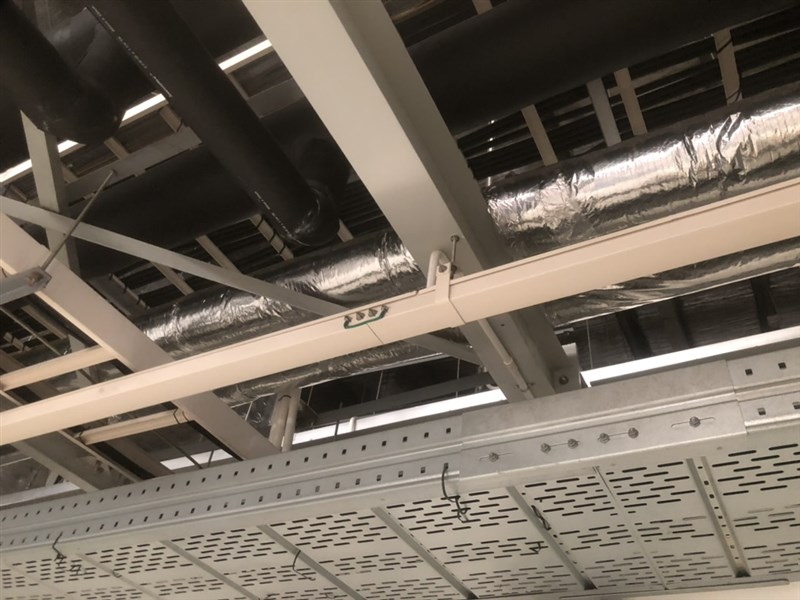 Máng Cáp Điện Là Gì? Phân Loại, Cấu Tạo & Tiêu Chuẩn Lắp Đặt