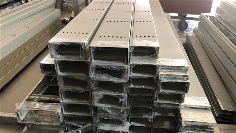 Máng Cáp Đục Lỗ: Cấu Tạo, Ưu Điểm Và Ứng Dụng Phù Hợp