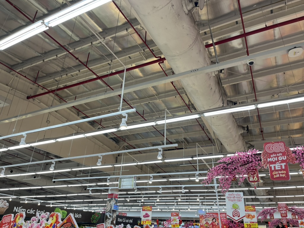 Kích Thước, Độ Dày, Vật Liệu Và Lớp Phủ Quyết Định Giá