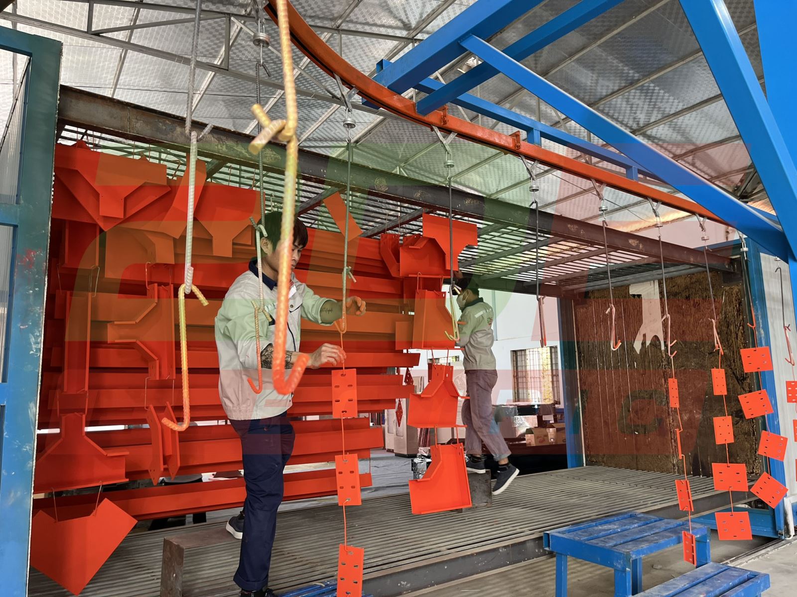 Ảnh thực tế tại xưởng sản xuất thang máng cáp 2DE