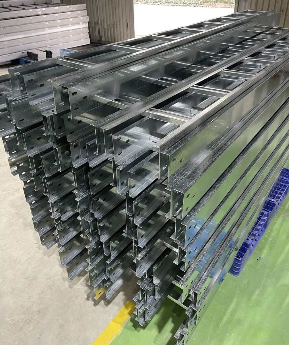 Thang Cáp Điện: Cấu Tạo Và Đặc Điểm Thiết Kế