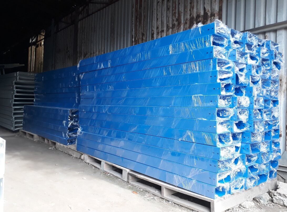 Máng điện ngoài trời có thể được làm từ các loại chất liệu khác nhau