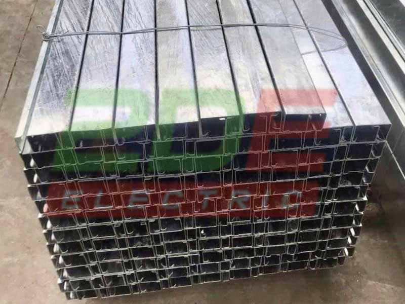  2DE - Địa chỉ mua máng cáp 100×50 chất lượng tốt, giá rẻ, uy tín